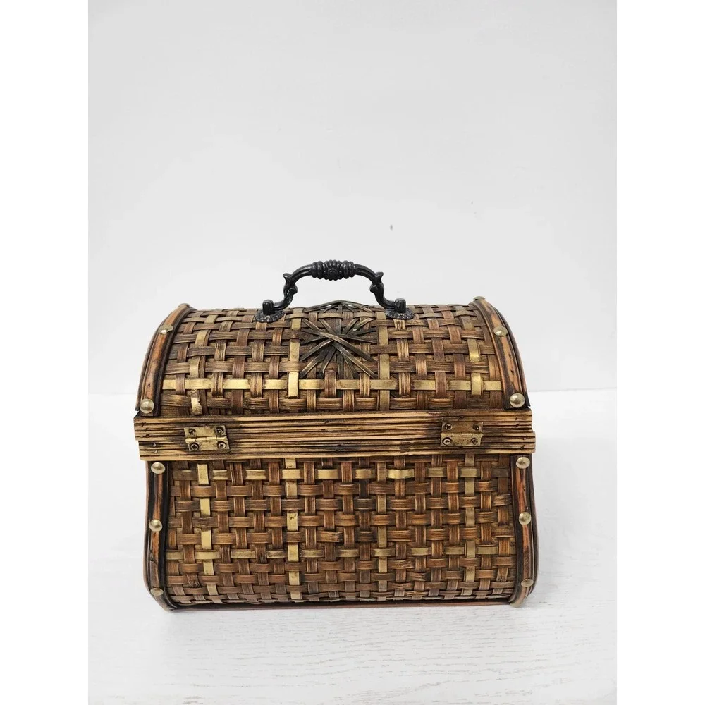 Vintage Hand Woven Wicker Treasure Chest Purse Metal Hardware With Handle